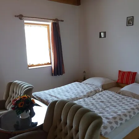 Kır Evi Orban Vendeghaz *